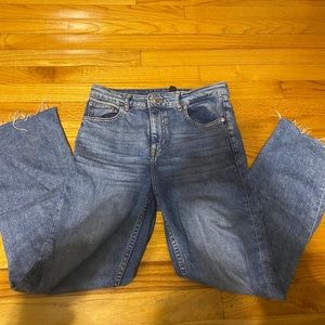 Straight Leg Raw hem jeans